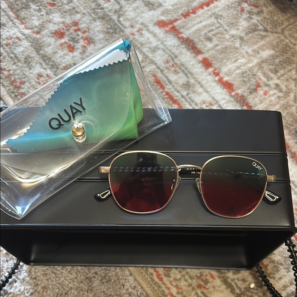 Quay Australia iridescent w/ Gold Aviator Sunglasses lense Cat 3 (strong sun lt)